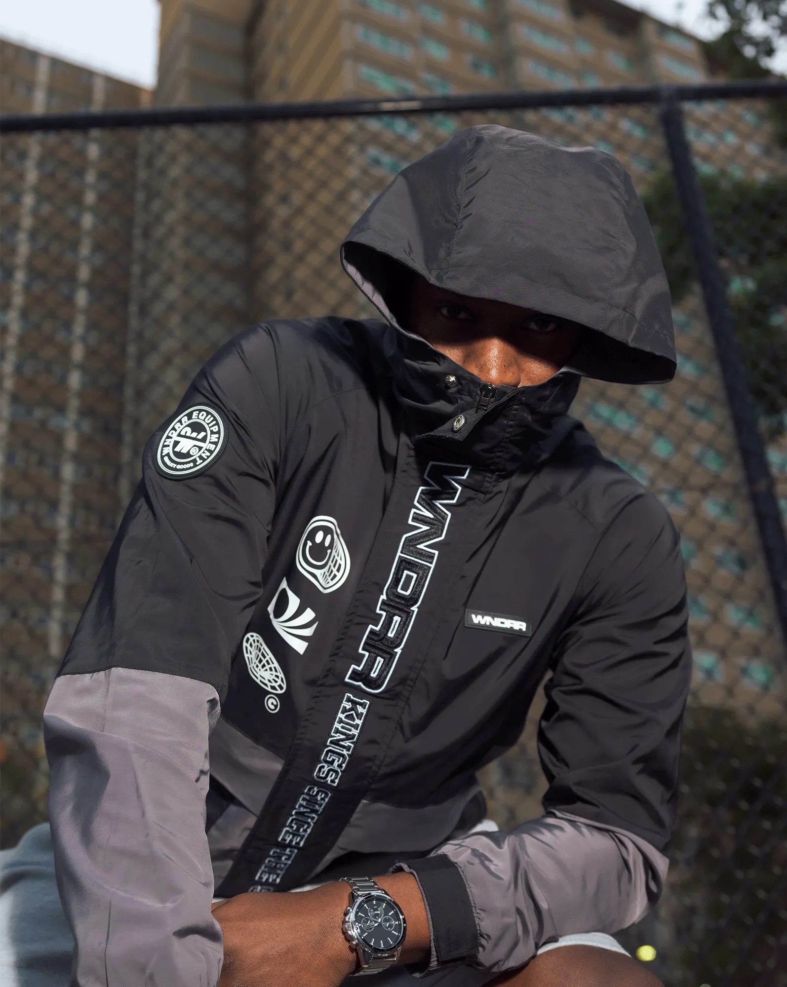 AMPLIFY SPRAY JACKET - BLACK/GREY