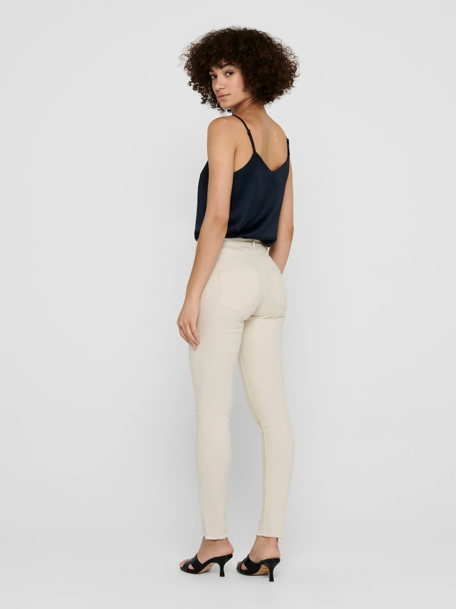 Blush Mid Jeans - Ecru