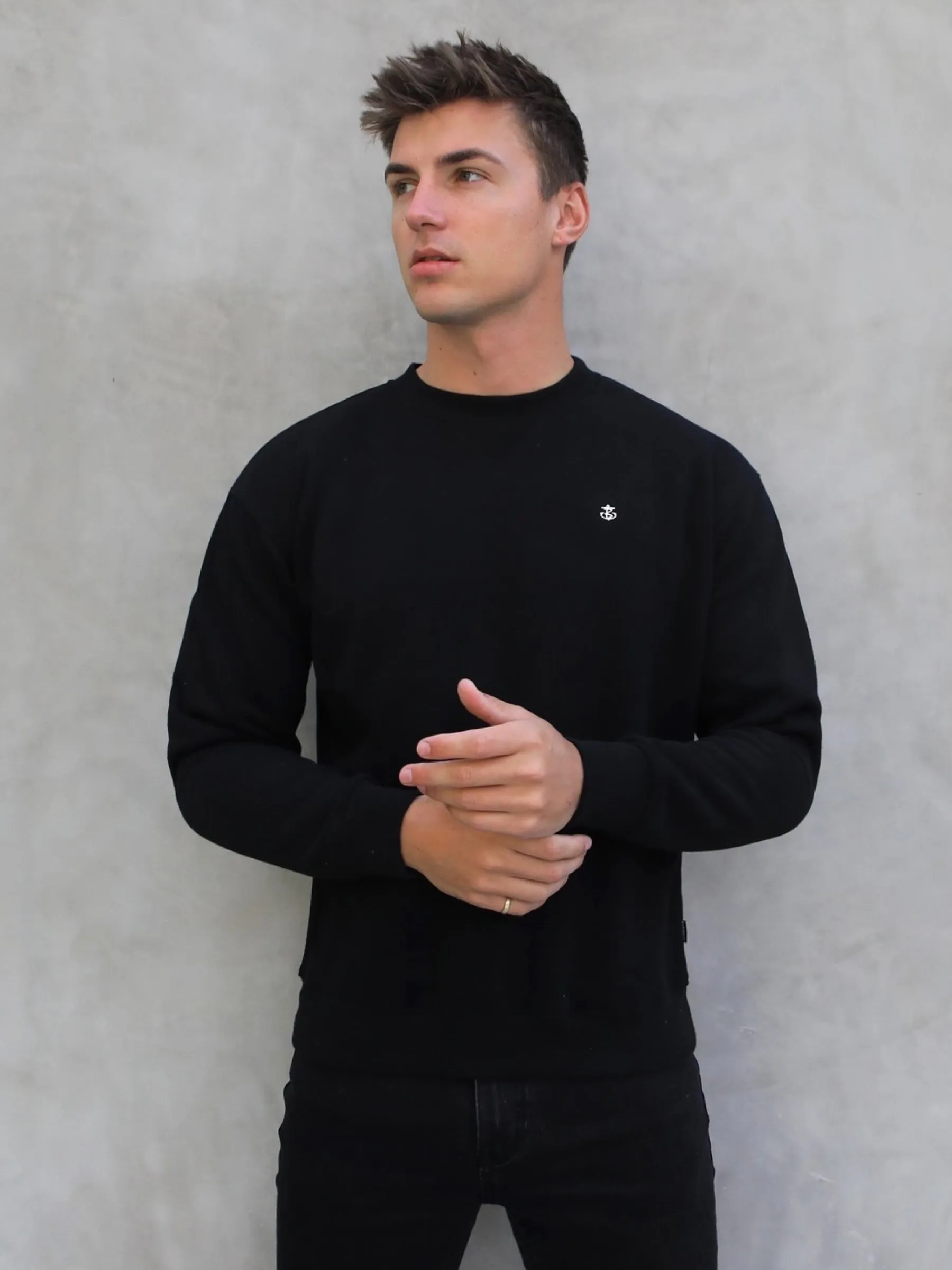 Preston Relaxed Jumper - Black