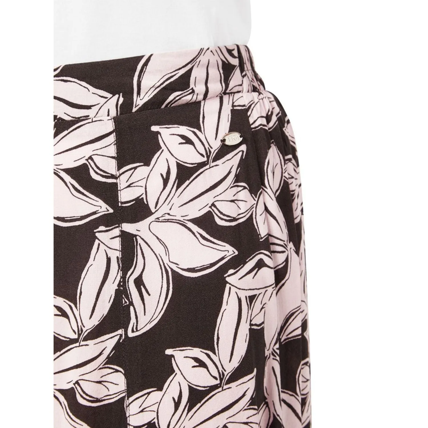 TIGI 22/24 Graphic Leaf Print Skirt