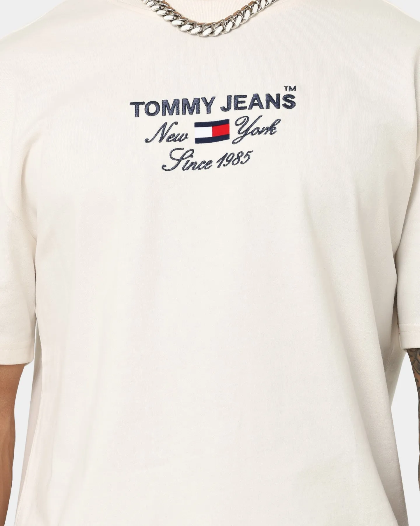 Tommy Jeans TJM Timeless Font T-Shirt Ancient White